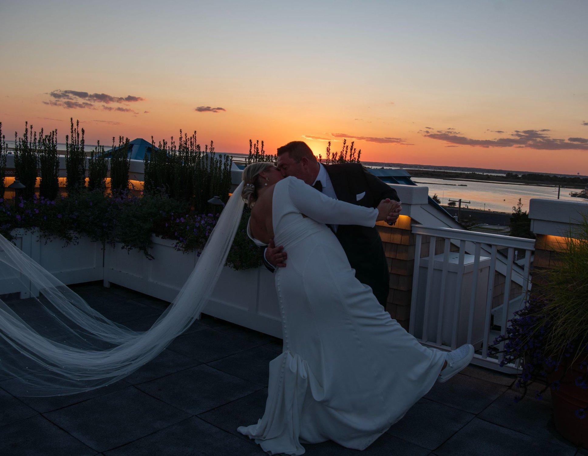 carousel-hero-element image-0